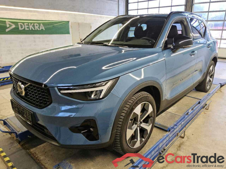 Volvo XC40 (2017->) DE - SUV5 B4 2WD EU6d, Plus Dark, (Facelift) 2022 - 2024 #1