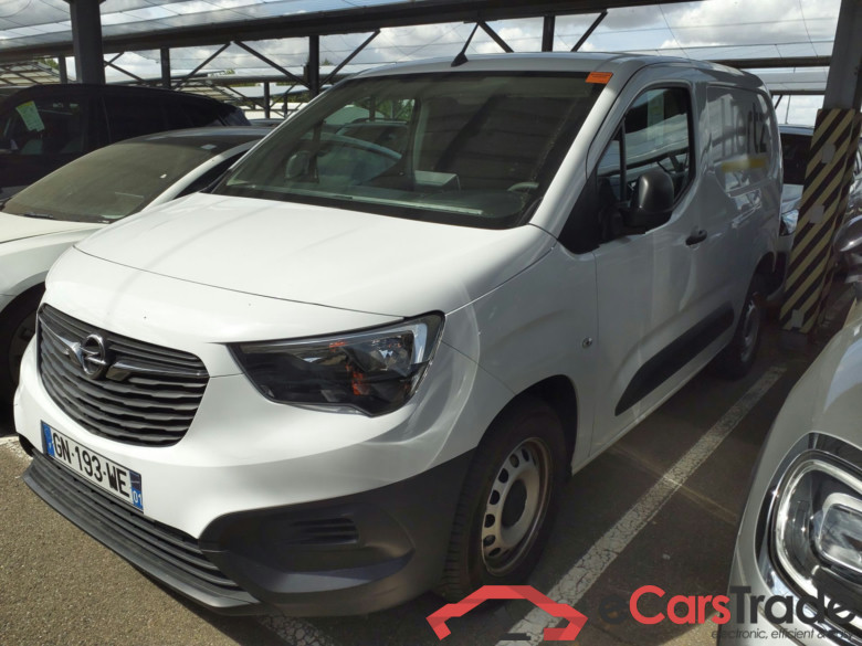 OPEL Combo  OPEL Combo  CARGO HDI 100 TAILLE M 950KG + PACK CHANTIER + CAMERA AR + RADIO DAB TABLETTE 8’’
