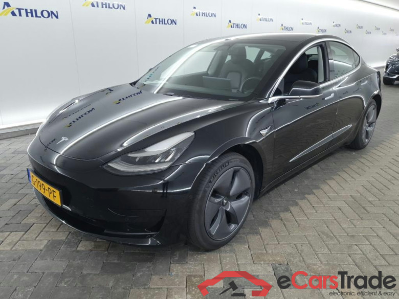 Tesla Model 3 Standard Range Plus RWD 4D 225kW