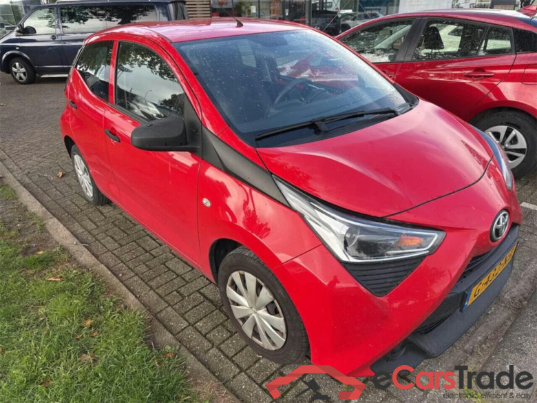 TOYOTA Aygo 1.0 VVT-i x-fun #2