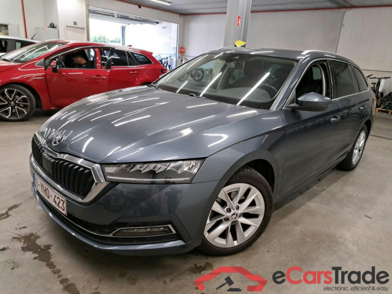 SKODA - SKO OCTAVIA COMBI CRTDI 150PK DSG7 Ambition Pack Launch & Climatronic & Removable Towing Hook