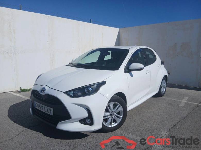 TOYOTA Yaris / 2020 / 5P / berlina con portón 1.5 120H Business Plus