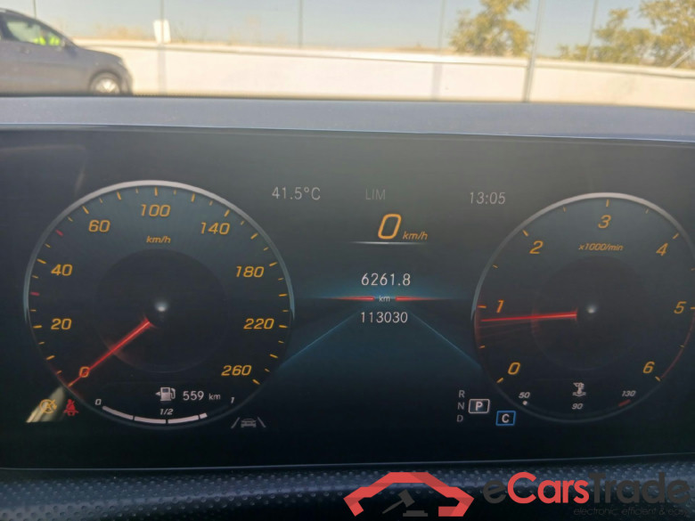 MERCEDES-BENZ CLA / 2019 / 4P / coupé CLA 200 D DCT #4