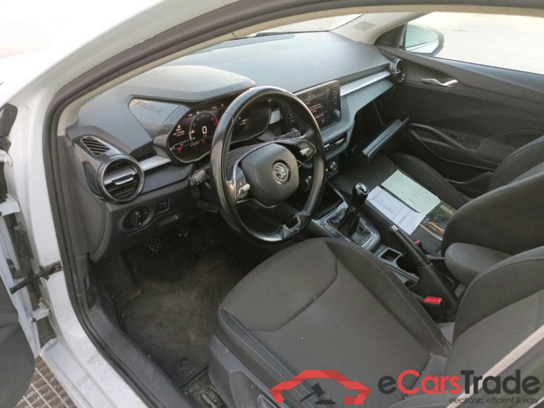 SKODA Fabia / 2021 / 5P / berlina con portón 1.0 TSI 70KW (95CV) Emotion (AC) #3