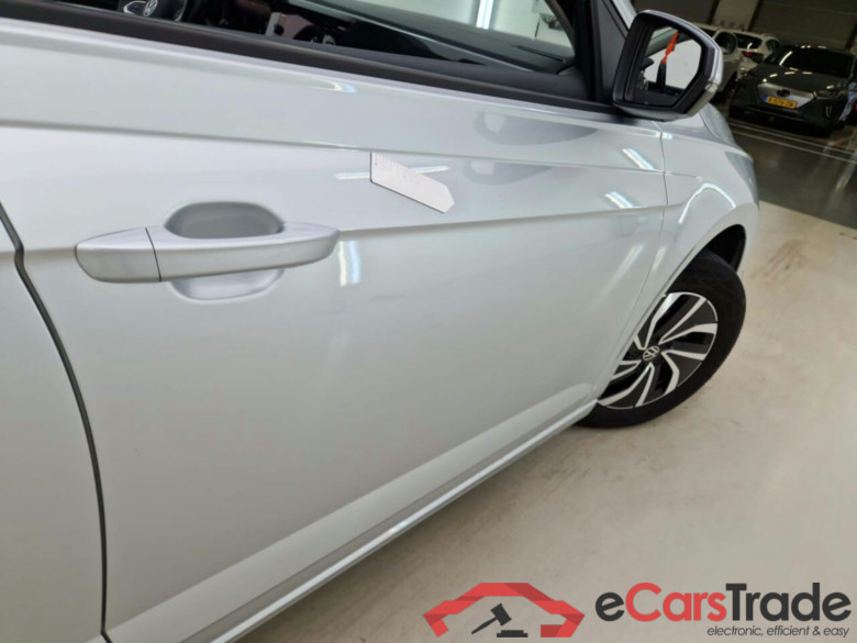 VOLKSWAGEN POLO 1.0 TSI LIFE BUSINESS DSG #6