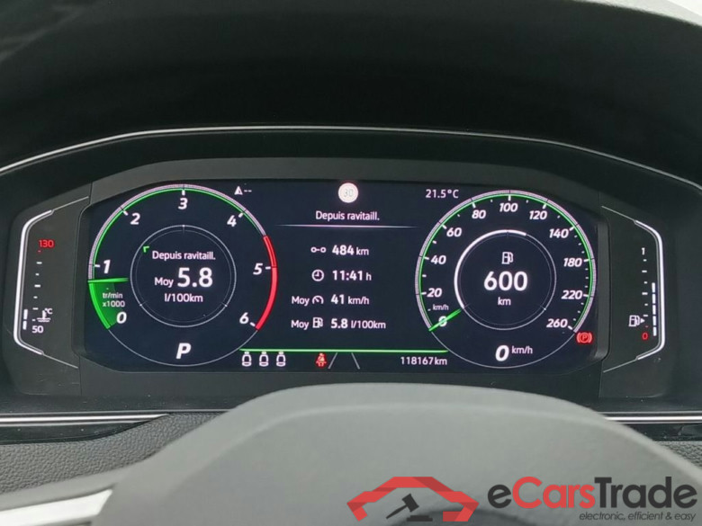 Volkswagen Passat Variant 1.6 TDI SCR DSG7 Elegance Business 5d #6