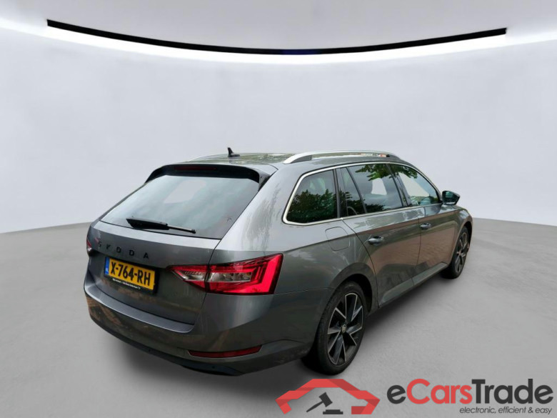 SKODA Superb Combi 110 kW #6
