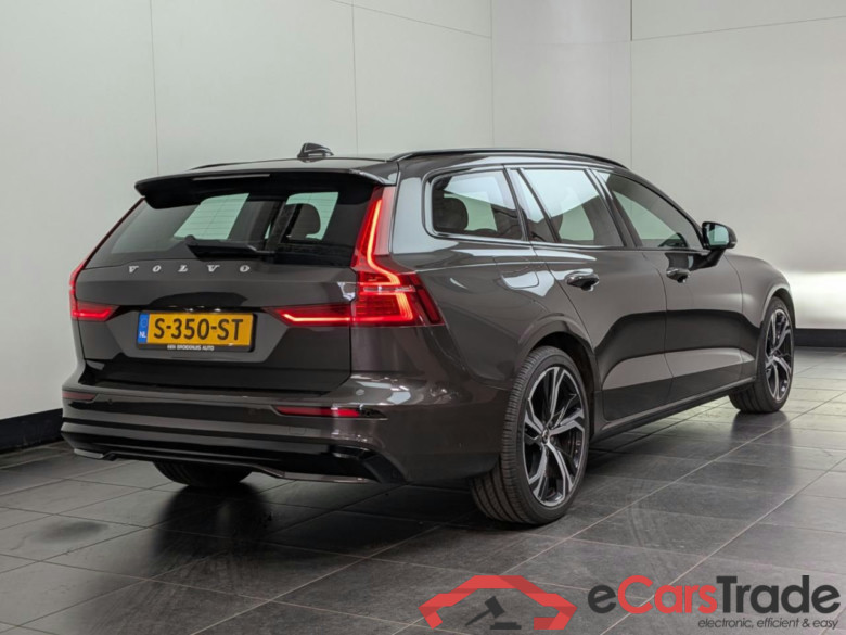 VOLVO V60 2.0 B4 Plus Dark #3