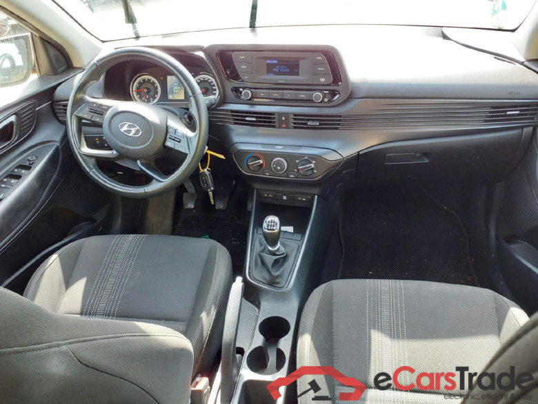 HYUNDAI i20 / 2020 / 5P / berlina con portón 1.0 TGDI 74kW (100CV) 48V Essence #3