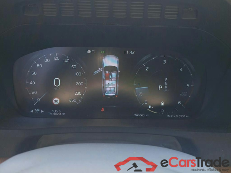VOLVO XC90 / 2019 / 5P / todoterreno 2.0 B5 D AWD Momentum Pro Auto #4