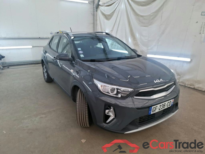 KIA Stonic / 2020 / 5P / SUV 1.0 T-GDI 120 MHEV ACTIVE DCT7 #4