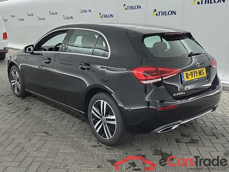 MERCEDES-BENZ A-klasse A 250 e DCT Luxury Line 5D 160kW #4