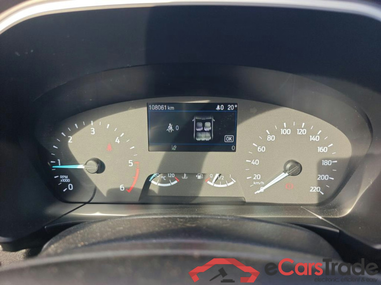 FORD Kuga / 2019 / 5P / todoterreno Trend 2.0 EcoBlue MHEV 110kW (150CV) #4
