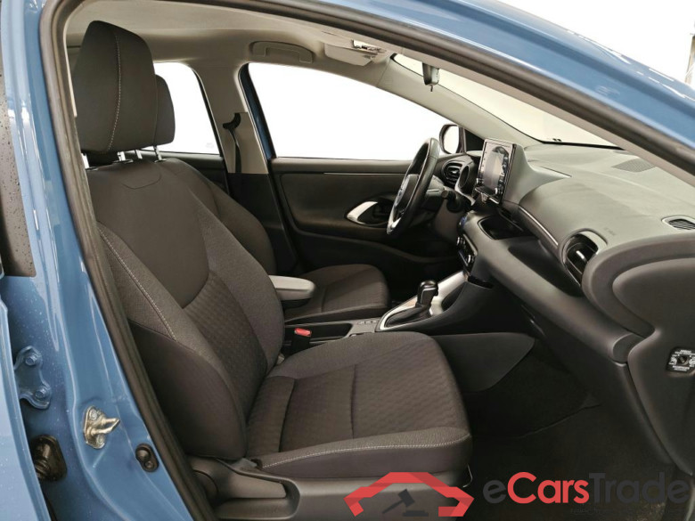 Toyota Yaris 1.5 Hybrid First Edition Automaat 5d #3