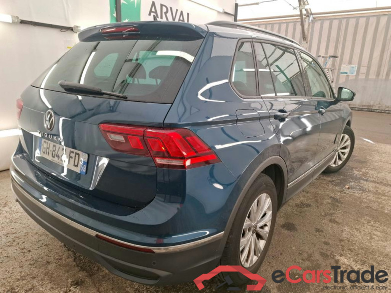 VOLKSWAGEN Tiguan / 2020 / 5P / SUV 1.5 TSI 150 DSG7 Life Busines #3