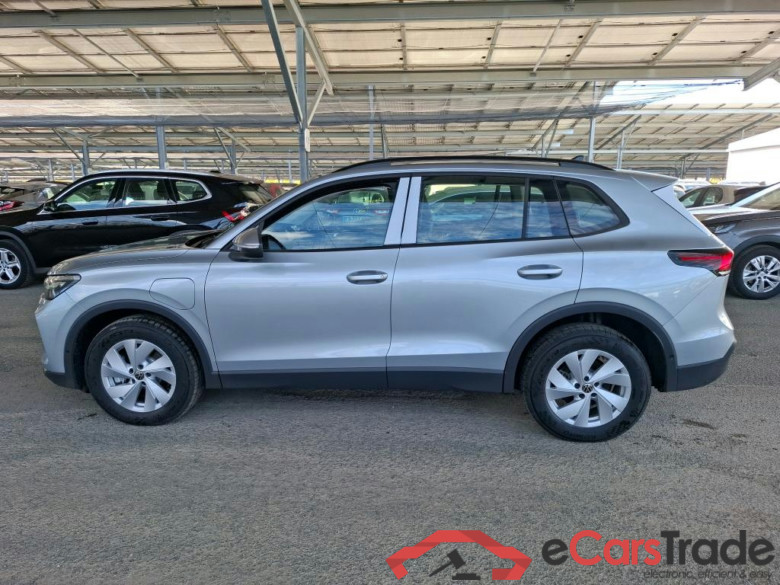 VOLKSWAGEN Tiguan / 2023 / 5P / SUV 1.5 EHYBRID 204 DSG6 LIFE PLUS #4