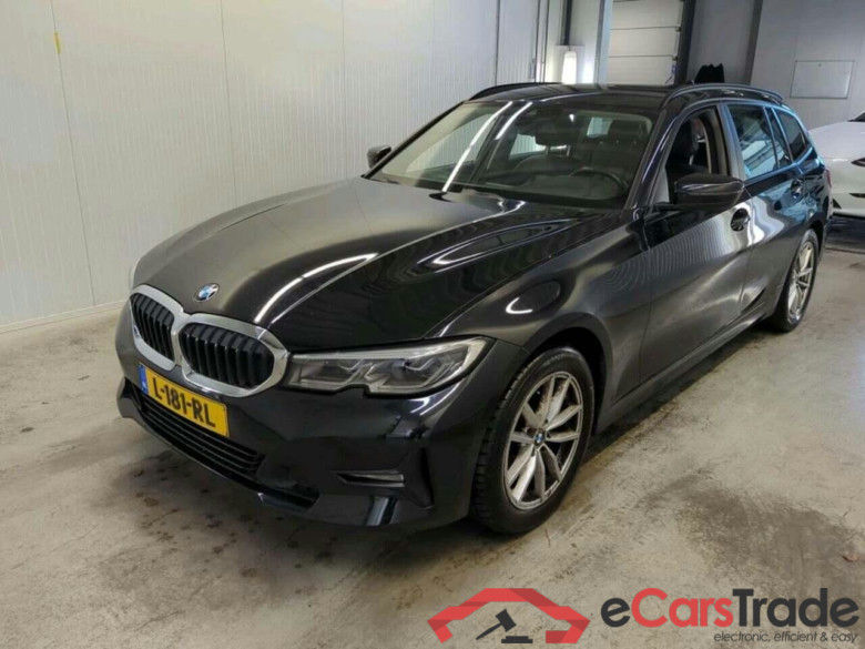 BMW 3-serie Touring 318i Bns Ed. Pl..