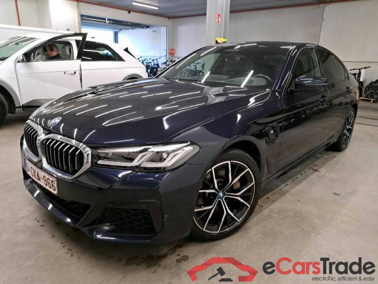BMW - BMW 5 BERLINE 530e 292PK M Sport First Class With Dakota Mem Sport Seats & Harman Kardon & Heated Steering Wheel & Driver Assistance Pro  & Head Up & Parking Assistance Plus & Trailer Hook * HYBRID * #1