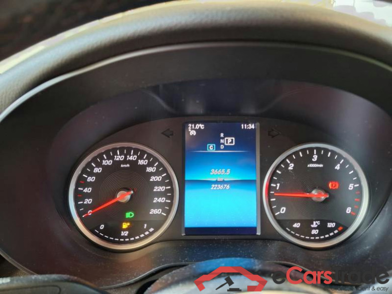 MERCEDES-BENZ GLC COUPÈ / 2019 / 5P / SUV 220 D 4MATIC SPORT AUT. #4