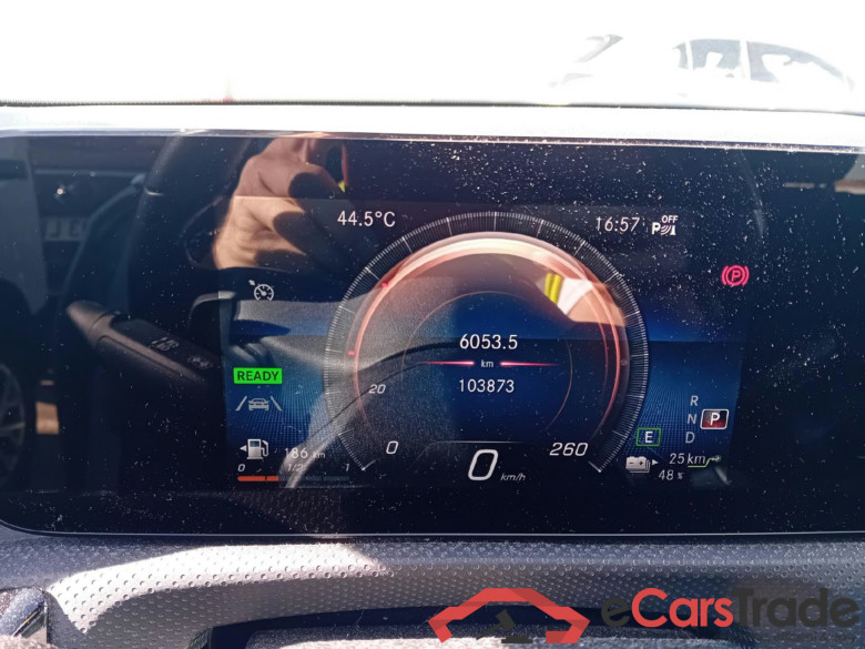 MERCEDES-BENZ Clase A / 2018 / 5P / berlina con portón A 250 e #4