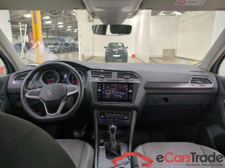 VOLKSWAGEN Tiguan / 2020 / 5P / SUV 2.0 TDI 150 DSG7 Life Business #5