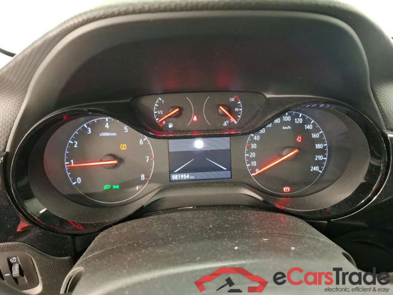 Corsa F Edition 1.2 75CV BVM5 E6d #6