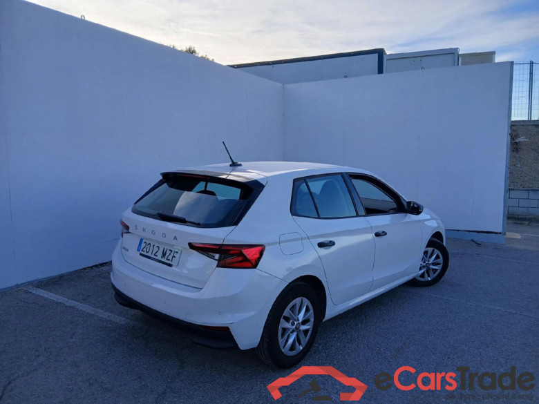 Fabia Essence 1.0 TSI 95CV MT5 6E #2