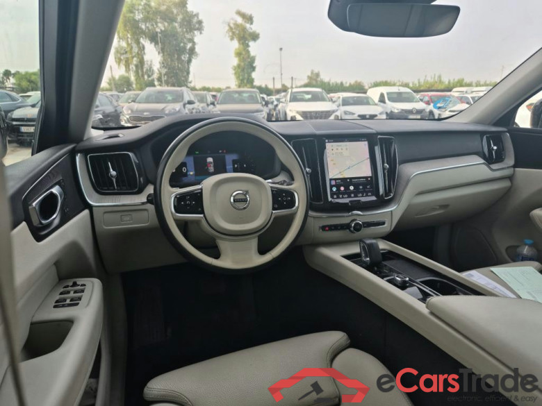 VOLVO XC60 / 2017 / 5P / todoterreno 2.0 B4 D Plus Dark Auto #3
