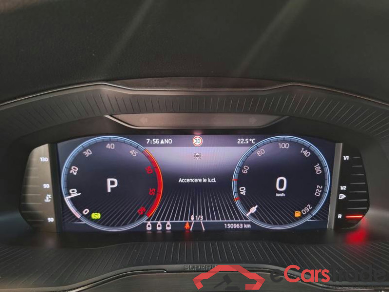 SKODA SUPERB WAGON / 2019 / 5P / STATION WAGON 2.0 TDI EVO 110KW STYLE DSG #4