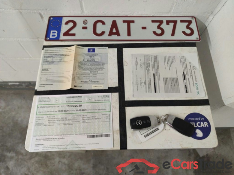 Mercedes-Benz GLC GLC 300 de Business Solution 4MATIC 5d #4