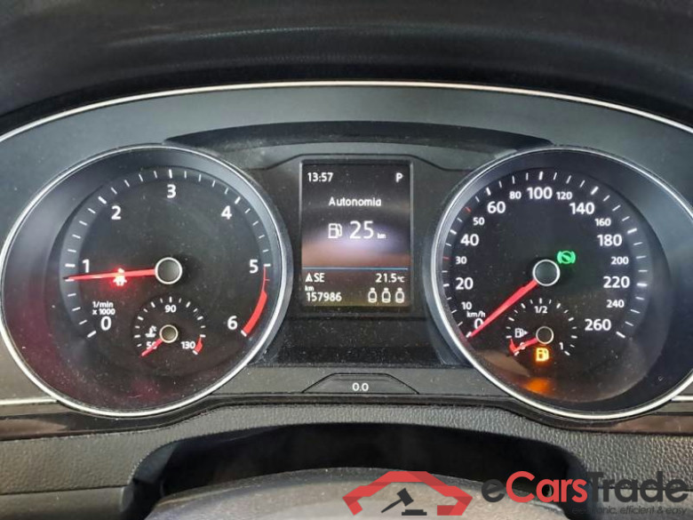 VOLKSWAGEN PASSAT / 2019 / 5P / STATION WAGON VAR. 2.0TDI SCR EVO 110KW BUSINESS DSG #4