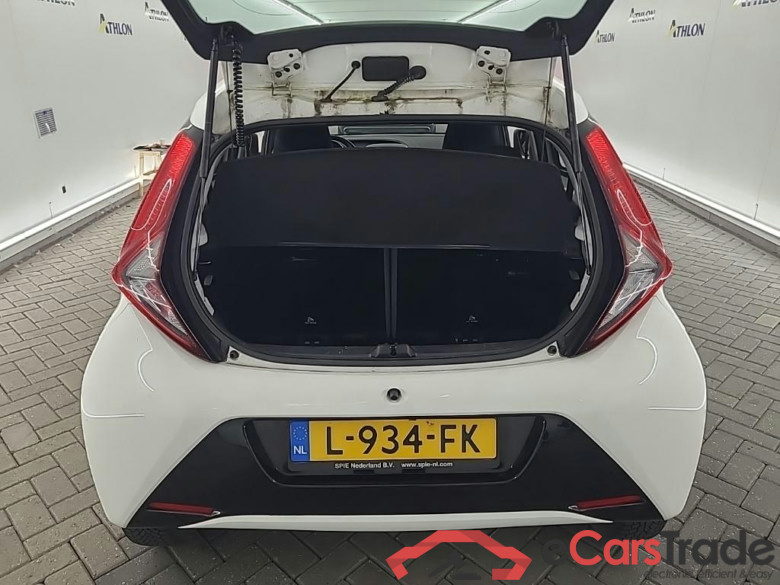 TOYOTA Aygo 1.0 VVT-i x-play 5D 53kW #5