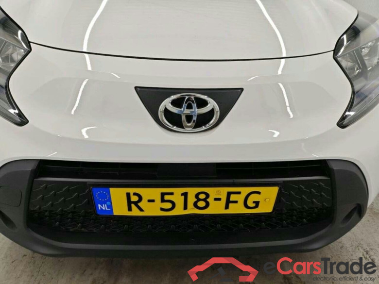 TOYOTA Aygo X 1.0 VVT-i MT Play #4