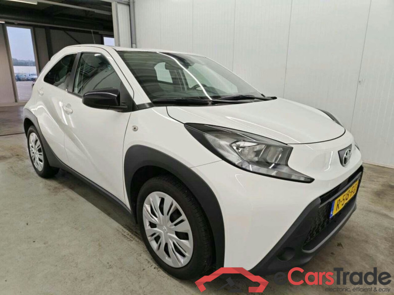 TOYOTA Aygo X 1.0 VVT-i MT Play #5