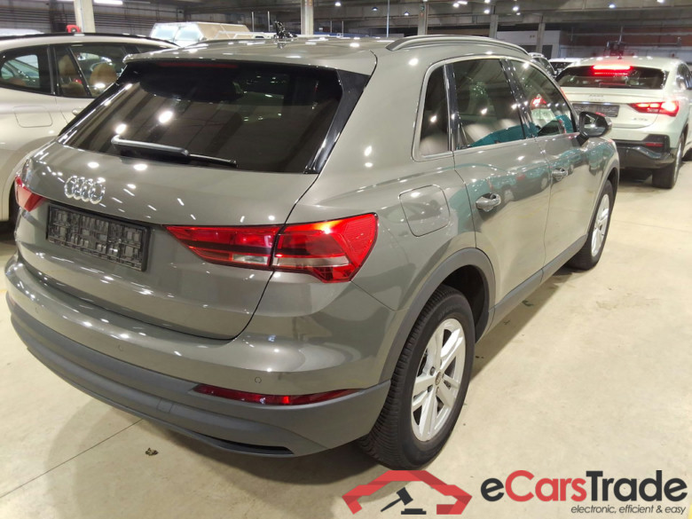 AUDI Q3 1.4 45 TFSI E S TRONIC #4
