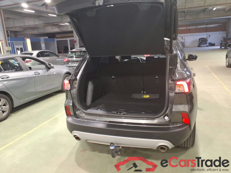 FORD Kuga 1.5I ECOBOOST 110KW TITANIUM #3