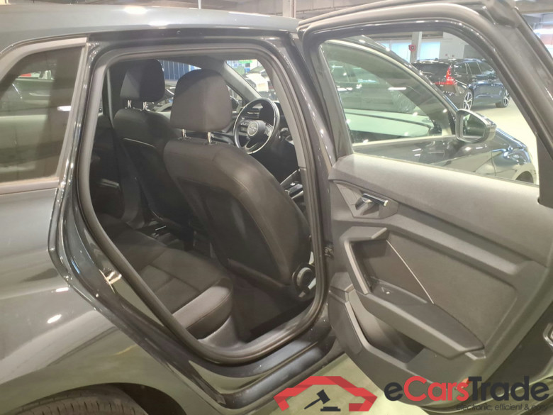 AUDI A3 SPORTBACK 1.4 40 TFSI E S TRONIC SPORTB ATTRACTION #5
