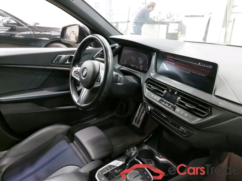 BMW - BMW 1 HATCH 118iA 136PK M Sport Pack Business With Climatic & Navigation & Cruise Control & PDC Front & Rear  * PETROL * #3