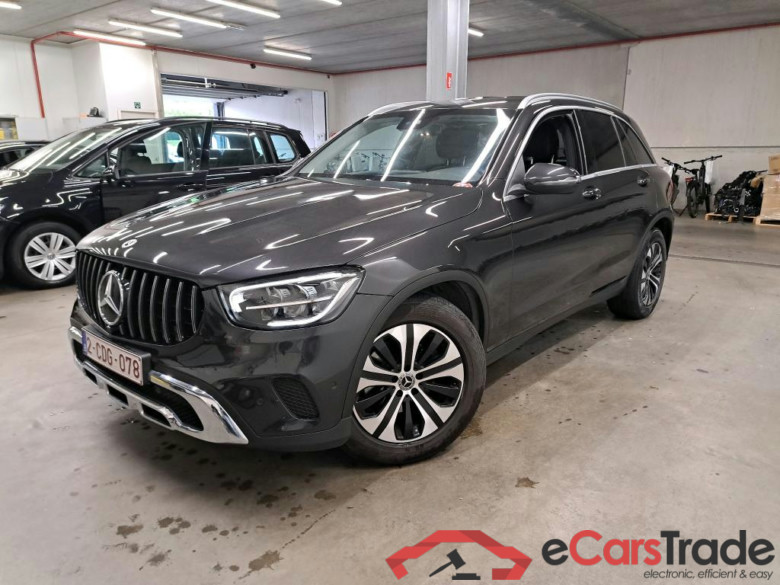 MERCEDES - MER GLC 200 d 4MATIC 163PK DCT Pack Premium With Exclusive Interior Pack & Heated Seats & Smartphone Integration & Parking Pack & Camera & Towing Hook With ESP #1