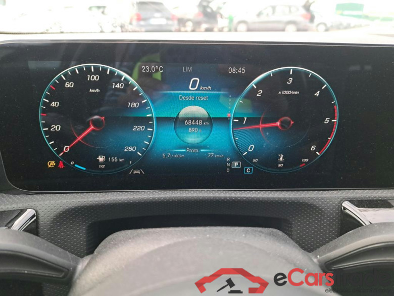 MERCEDES-BENZ Clase A / 2018 / 5P / berlina con portón A 220 d #4