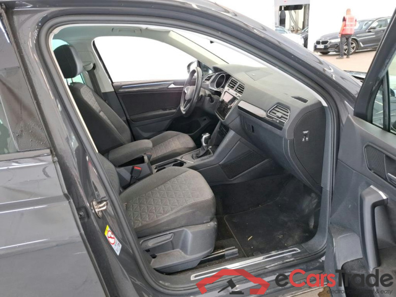 VOLKSWAGEN Tiguan / 2020 / 5P / SUV 2.0 TDI 150 DSG7 Life Business #6