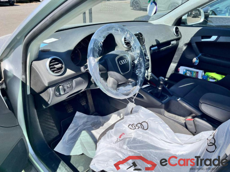 AUDI A3 Sportback 1.6i Attraction #6