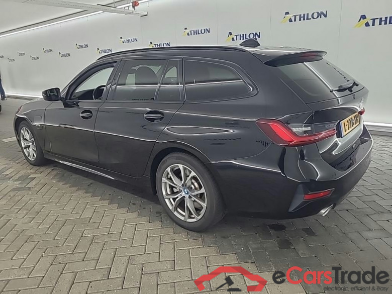 BMW 3-serie Touring 330e Business Edition Plus 5D 215kW #4