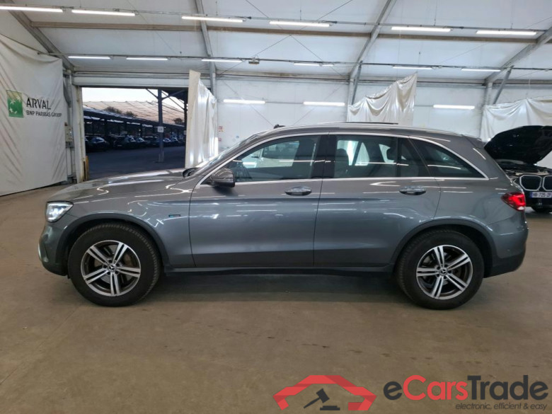 MERCEDES-BENZ GLC / 2019 / 5P / SUV GLC 300 e Business Line 4Matic #4