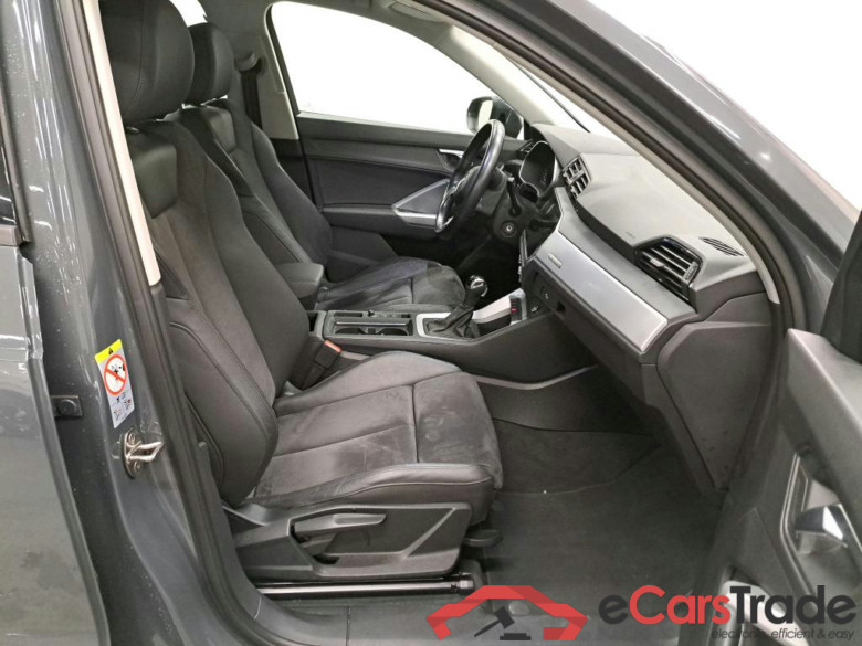 AUDI - AUD Q3 35 TDI 150PK S-Tronic Advanced Business Edition & Pack Platinum With Alcantara Heated Sport Seats & Adaptive Cruise Control & Rear Camera #3