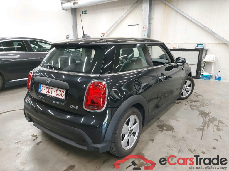 MINI - MIN One 1.5iA 102PK Starter Edition With Connected Navigation & Rear Park Sensors * PETROL * #2