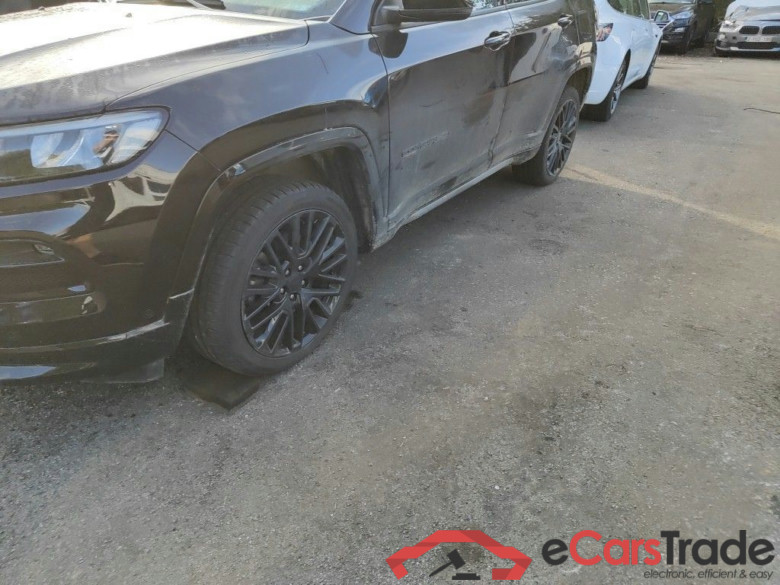 Jeep Compass 1.3 Turbo T4 240 4xe ATX S 5d !!technical issue!!