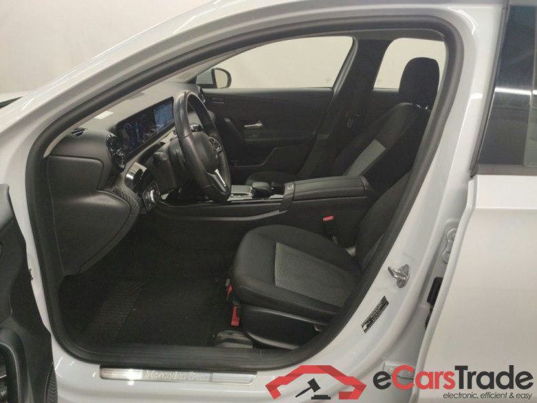 Mercedes-Benz A-Klasse Limousine A 200d Business Solution Limited 4d #3