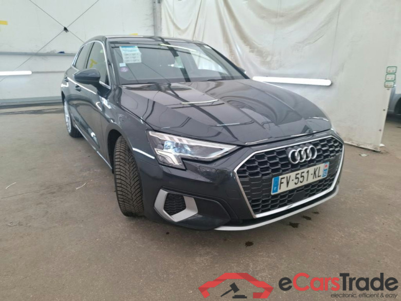 AUDI A3 Sportback / 2020 / 5P / Berline 35 TFSI 150 S Tronic Design Luxe #4