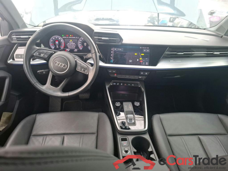AUDI A3 Sportback / 2020 / 5P / Berline 35 TFSI 150 S Tronic Design Luxe #5